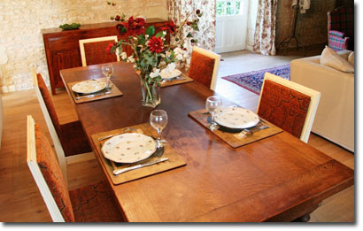 Chestnut Cottage Dining area