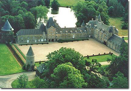 Aerial view of Château de Canisy