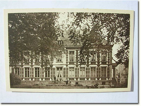 Photo of the Château de Moulin le Comte in earlier times