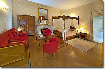 Elegant guest room