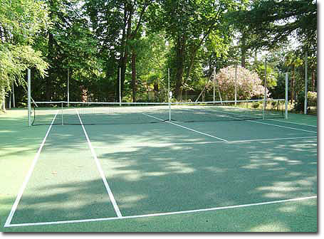 A fine tennis court