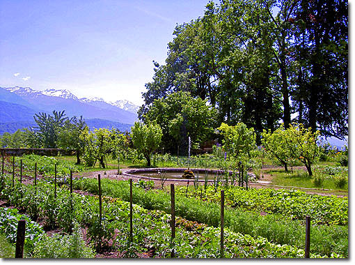 Le Potager and View of the Mountains