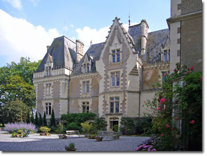 Château courtyard