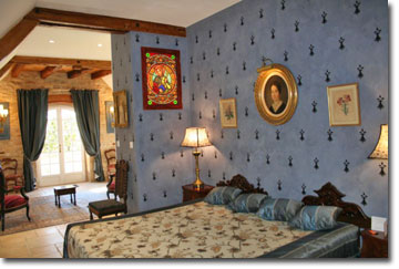 Suite Ghosti Bedroom
