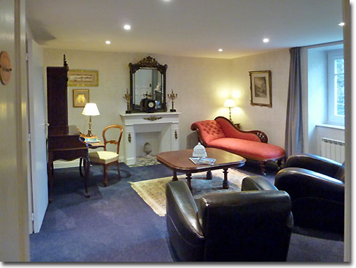 Lounge area of Suite Rosmorduc